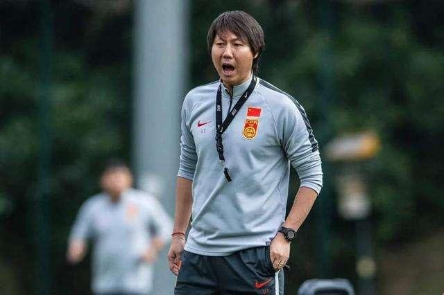 国足记者3方爆料，李铁出事儿被带走！这件事是否会牵连到其他人？