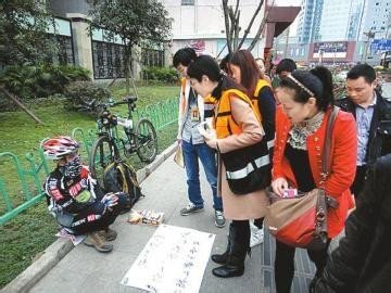 上海现奇葩乞讨者,你见过哪些奇葩的乞讨者?