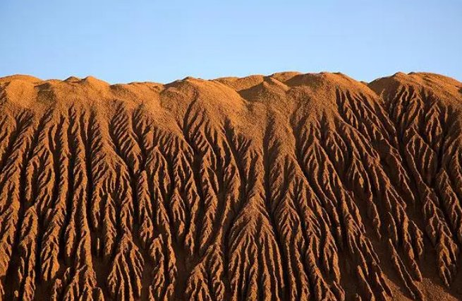 女人的沟壑的意思