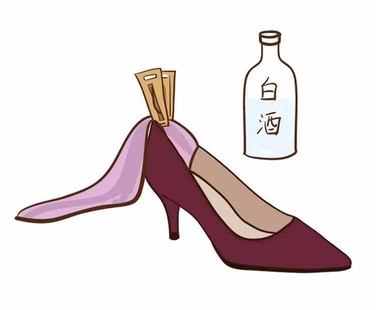 新买的高跟鞋皮质很硬，怎样可以让皮软些？
