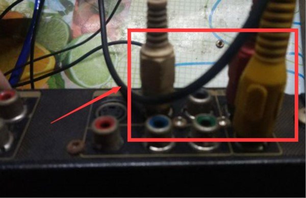 DVD播放机能和电脑显示器连接吗?