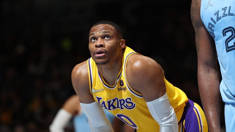 名记直言威少不会接受买断，他是为了防止哪些事件的发生？