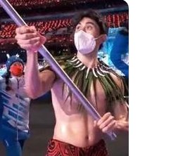 闭幕式光膀子旗手8块腹肌没了，在中国减肥有多难？