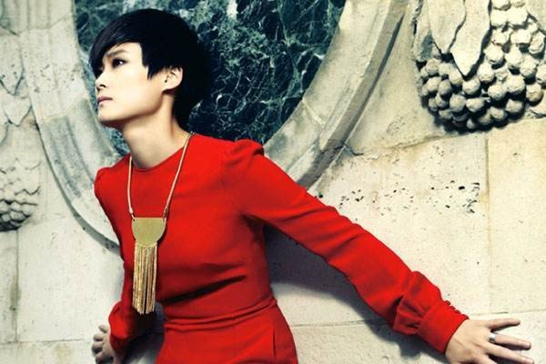 李宇春明明是女明星，为什么网友却说春哥纯爷们？