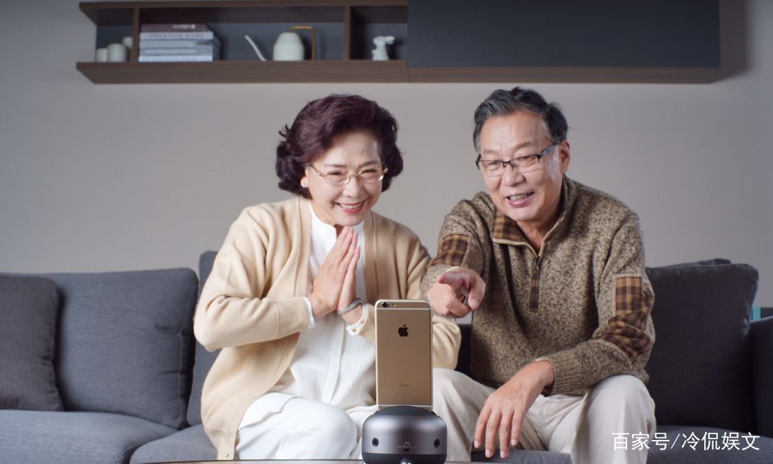 买红妹女儿前途被毁,如今51岁潘蔚的报应来了,为什么会这么说?