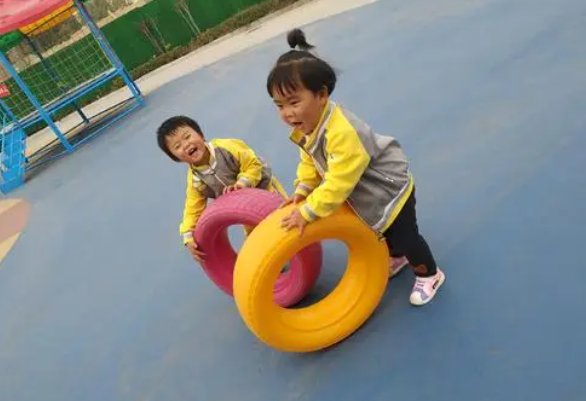 轱辘轱辘转游戏玩法