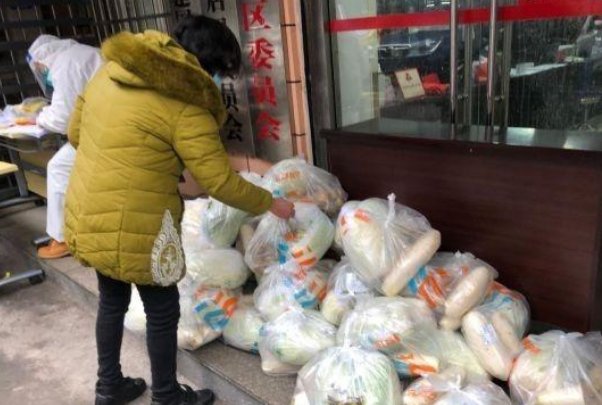 广州管控区蔬菜包10元一袋，是否物超所值？