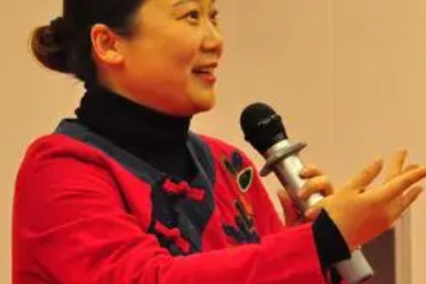 字正腔圆什么肖