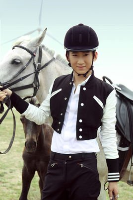 赵越天的个人资料