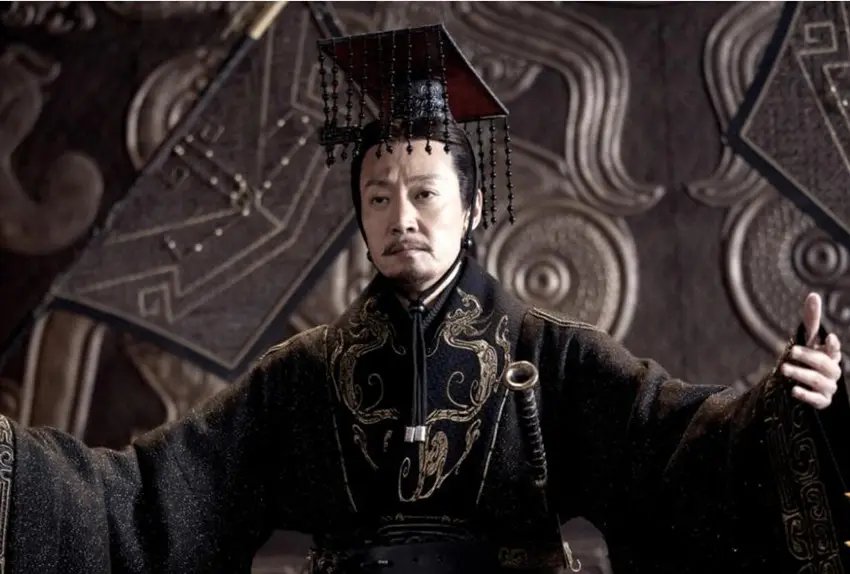 “统一六国”“天下一统”的秦国开国君主是谁？