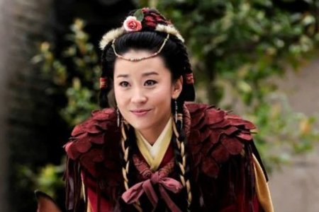 《穆桂英挂帅》穆桂英扮演者是谁？