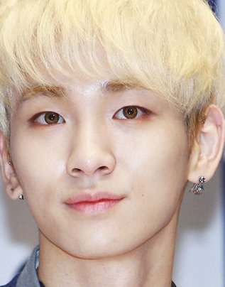 SHINee成员Key将主持SBS歌谣大战，他在组合中的定位是什么？