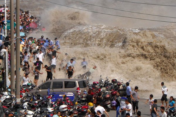 《观潮》课文生字组词和拼音