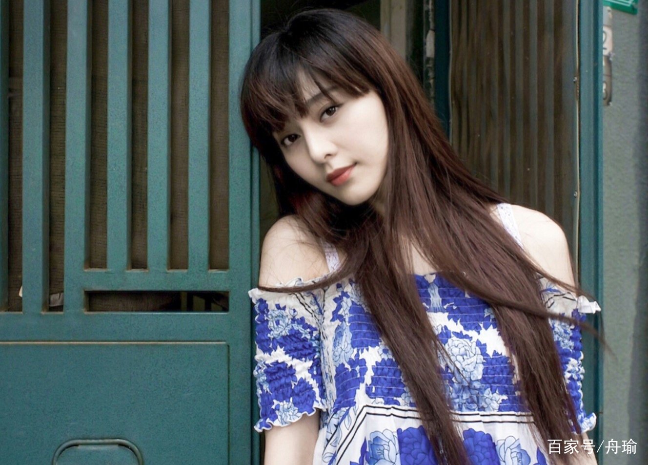 范冰冰真实靠山，成龙都要礼让3分，就连洪金宝也不够资格，他是谁？