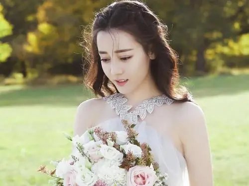 杨洋与迪丽热巴在一起过吗？