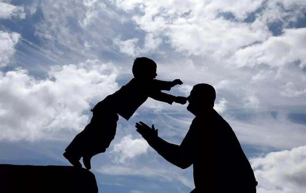 老婆嫌弃我父亲怎么办？