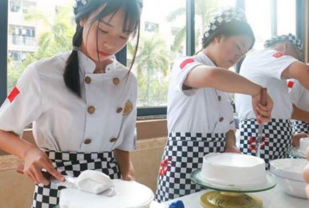 学西点哪个学校最好