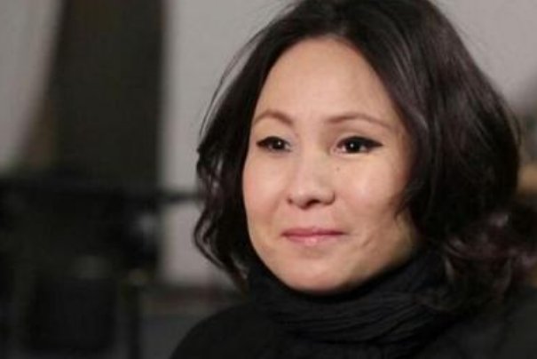 歌手罗琦是怎么瞎的