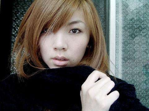 就让我们在无悔的边缘 等到一道光线 看见某年某月我们之间曾经说过的语言 是哪首歌的歌词