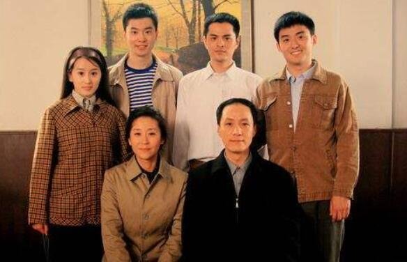 人是铁饭是钢 剧情介绍