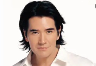 费翔回应人在伦敦微博IP显示上海，他让你勾起了哪些回忆？