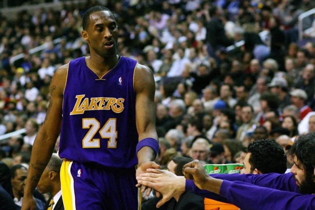 科比被烧成啥样了