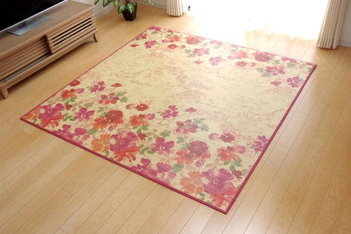 现代家居中地毯款式种类越来越多，使用竹地毯有什么好处？