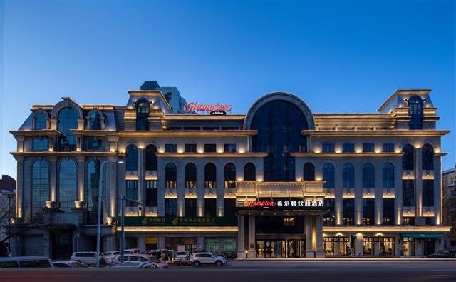 哈尔滨一酒店违建6层变9层，这违建是否应该被拆除？