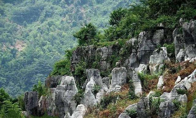 贵州回应山里有龙吟声是谣言，为何贵州地质有溶洞流水声？