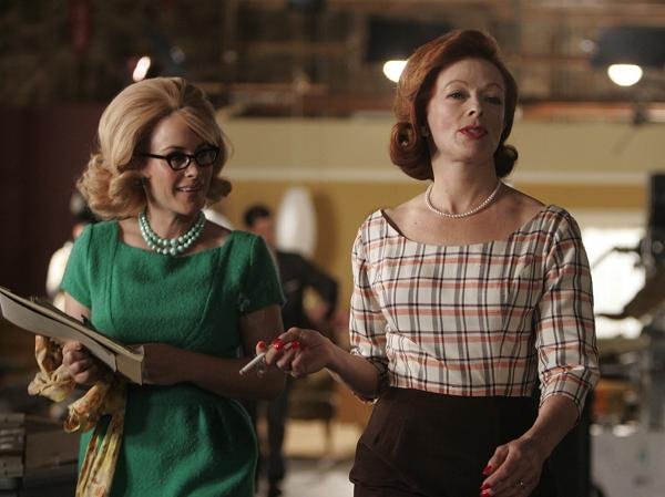 灵媒缉凶第一季的剧情简介