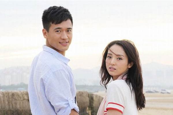 疑高云翔朋友圈怀念董璇，这样的行为值得被同情吗？