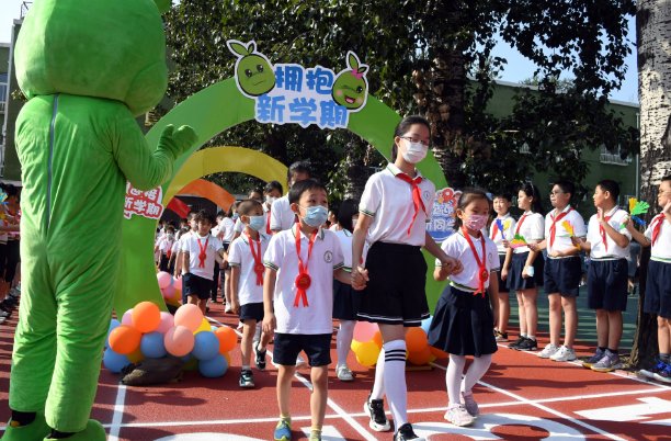 2023年后半年开学时间