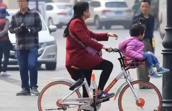 草草了事的意思