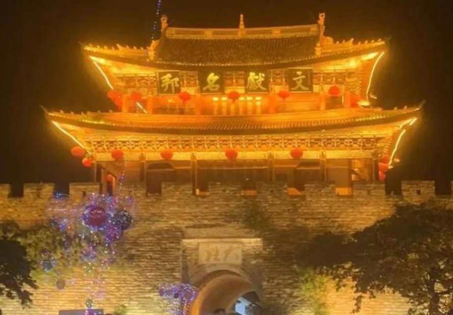 大理苍山洱海变人山人海，年轻人来避暑静心！大理有什么好玩的地方？