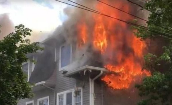 江苏苏州一栋4层公寓清晨发生爆炸，造成此次爆炸事故的原因是什么？