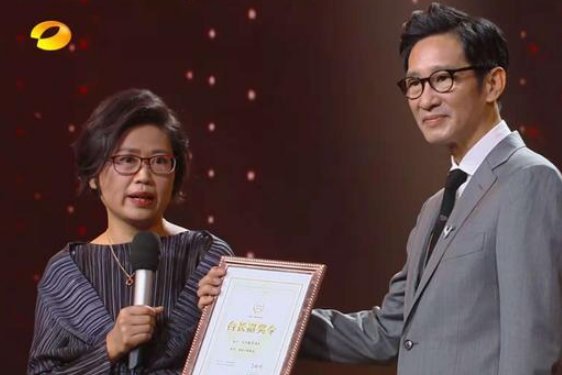 如何评价郑恺当年发微博炮轰湖南卫视《声临其境》事件？