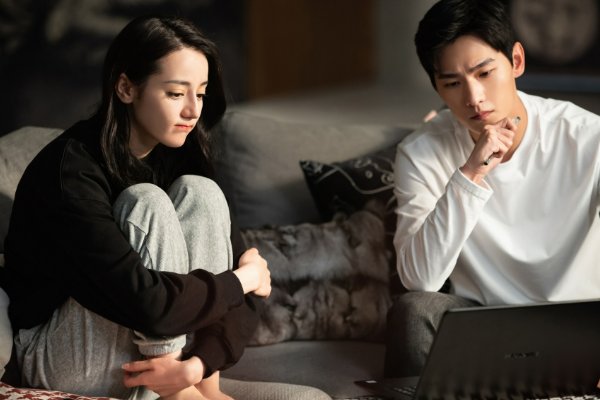 女主叫许知夏男主叫靳霄的小说