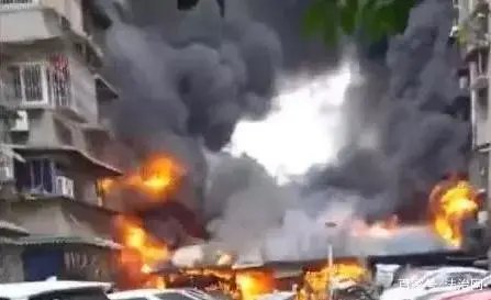 南京一小区车棚起火无人受伤，起火的原因有哪些？