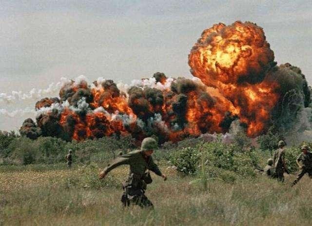越南丛林战争，为什么美国不直接放火烧山呢？