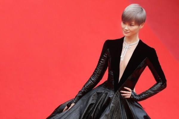 李宇春明明是女明星，为什么网友却说春哥纯爷们？