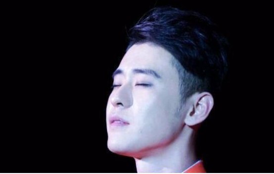 郭德纲的干女婿，张鹤帆是怎样在德云社两个队挑大梁的？