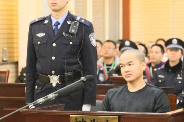 男子服刑22年出狱申诉，案件再审，该案件中都存在哪些疑点？