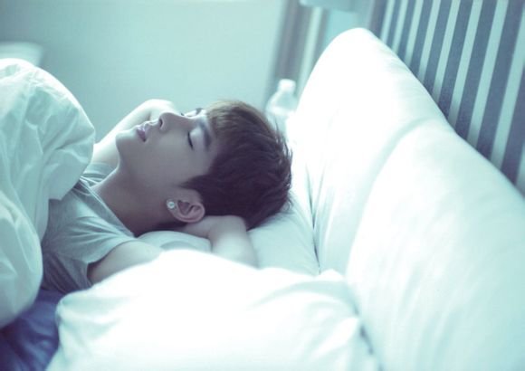 求炎亚纶高清写真照片