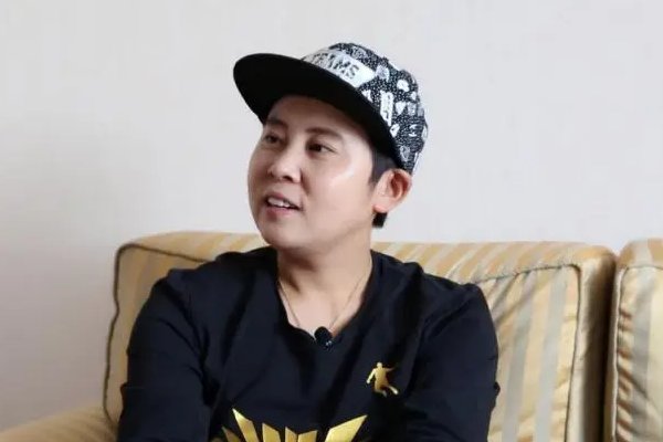 王濛说赛场内有冰墩墩，自己是赛场外的濛墩墩，王濛是个什么样的人？