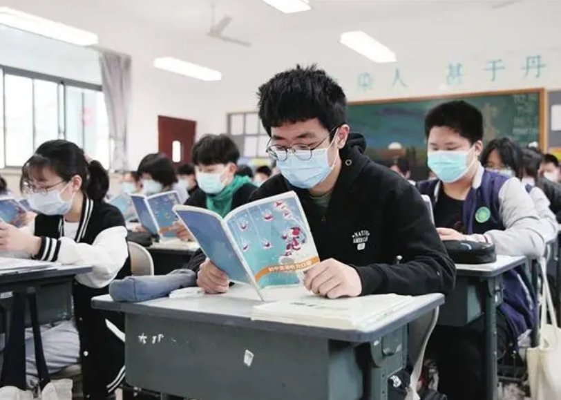 吃一堑长一智的拼音