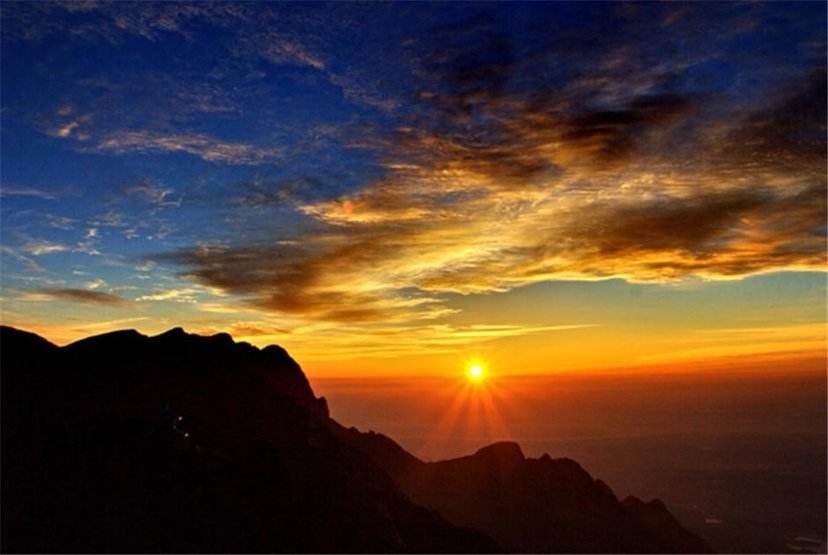 小姐姐为消防员买单，为什么要偷偷买单呢？