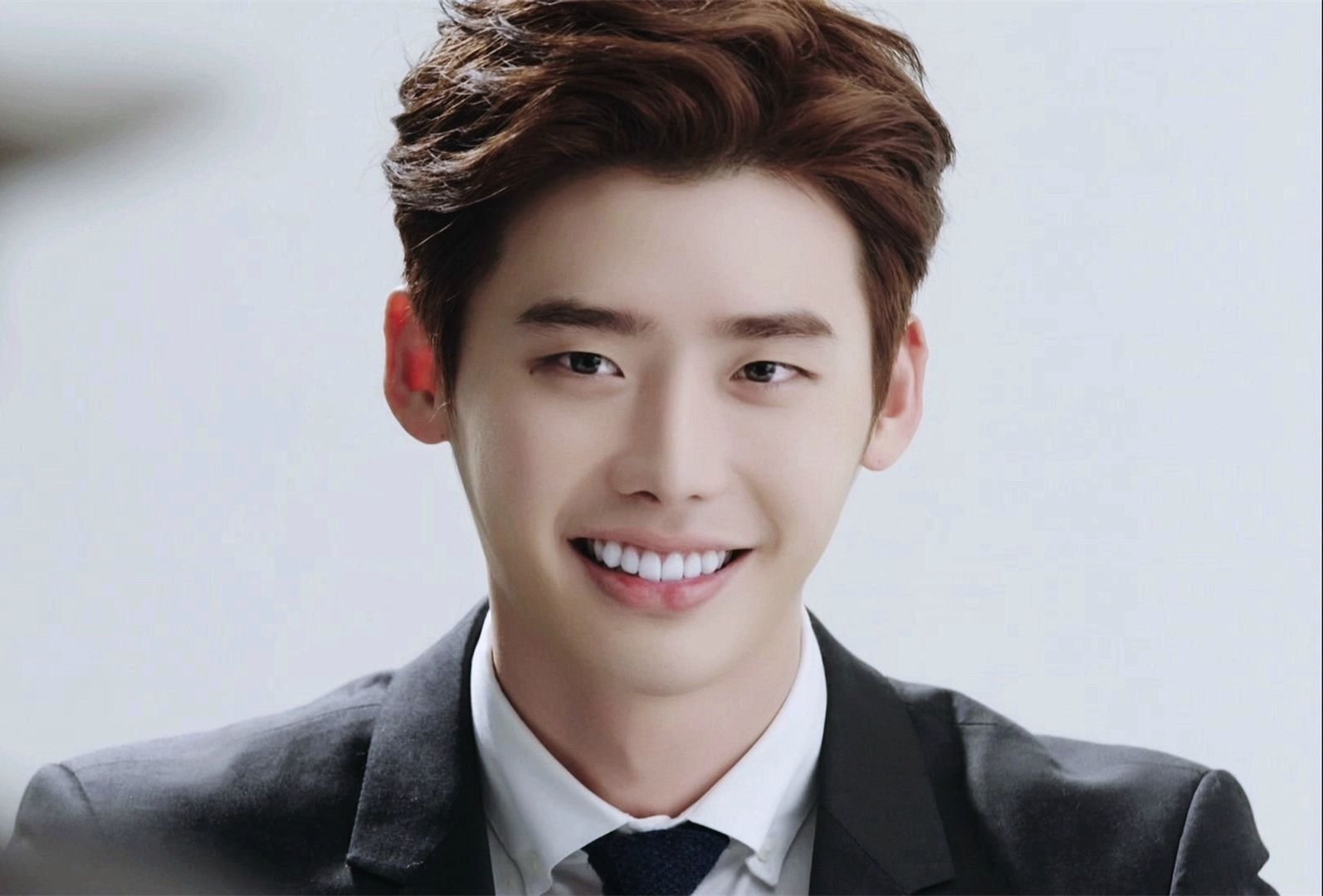 上海称不能让献爱心捐赠的人寒心，现在的上海接受过哪些人的捐赠？