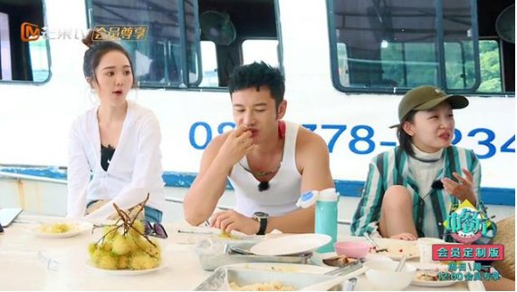 为什么说周冬雨没教养？