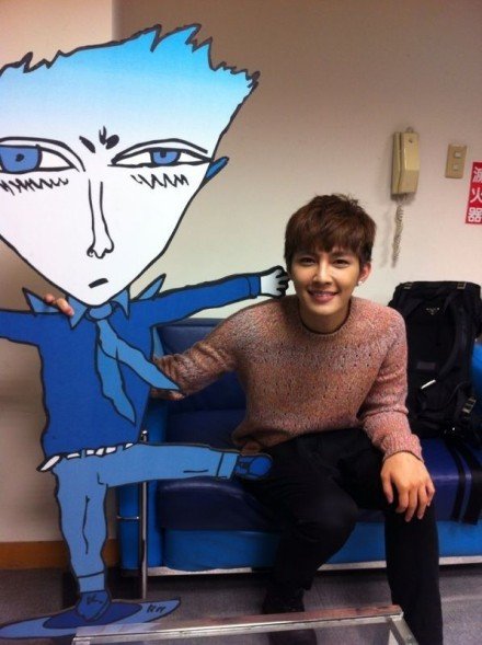 求炎亚纶高清写真照片