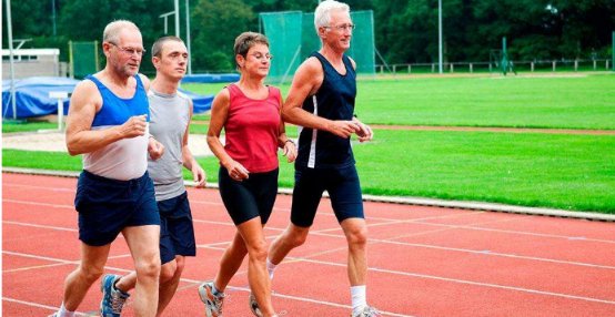 跑马拉松要怎样做呢？